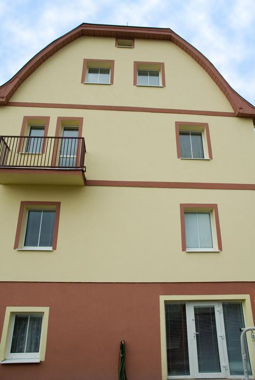 Pension Villa Maria Karlsbad Exteriör bild