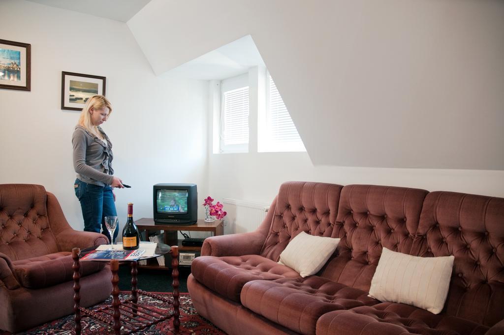 Pension Villa Maria Karlsbad Rum bild